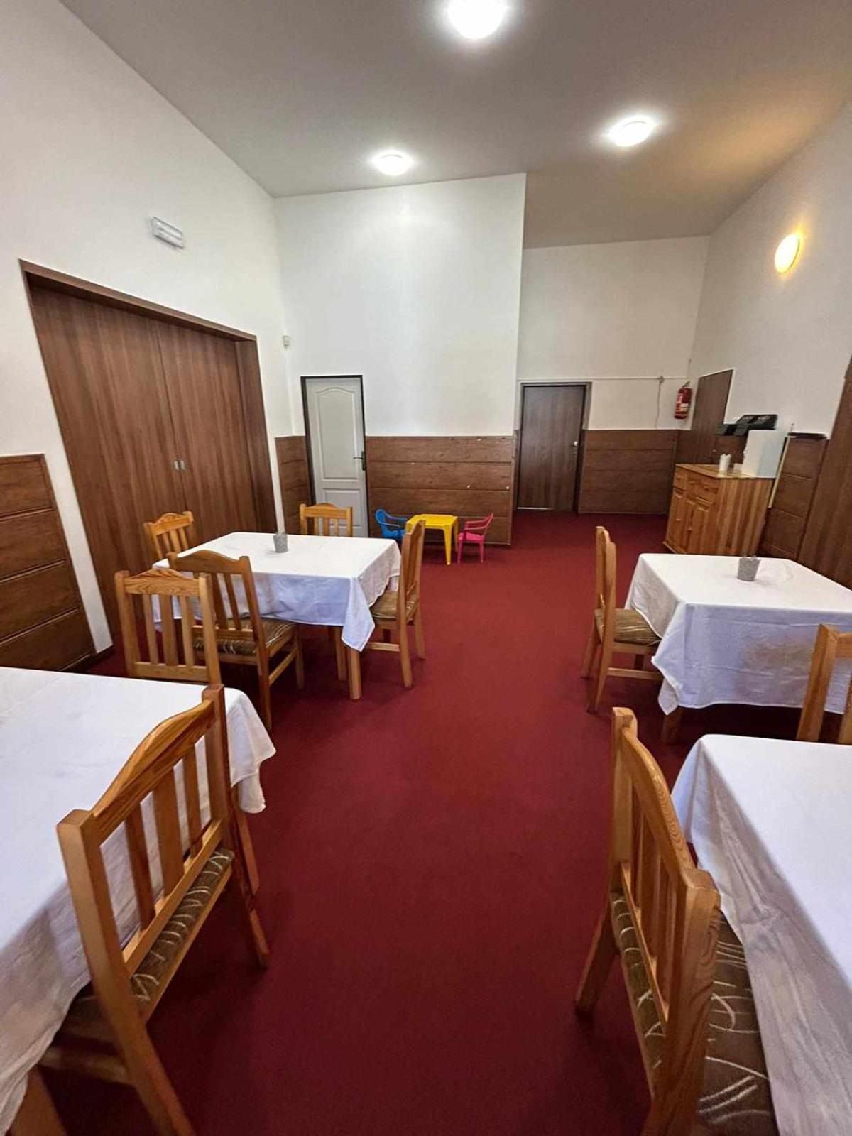 Penzion A Restaurace Na Salasi Hutisko Exterior photo
