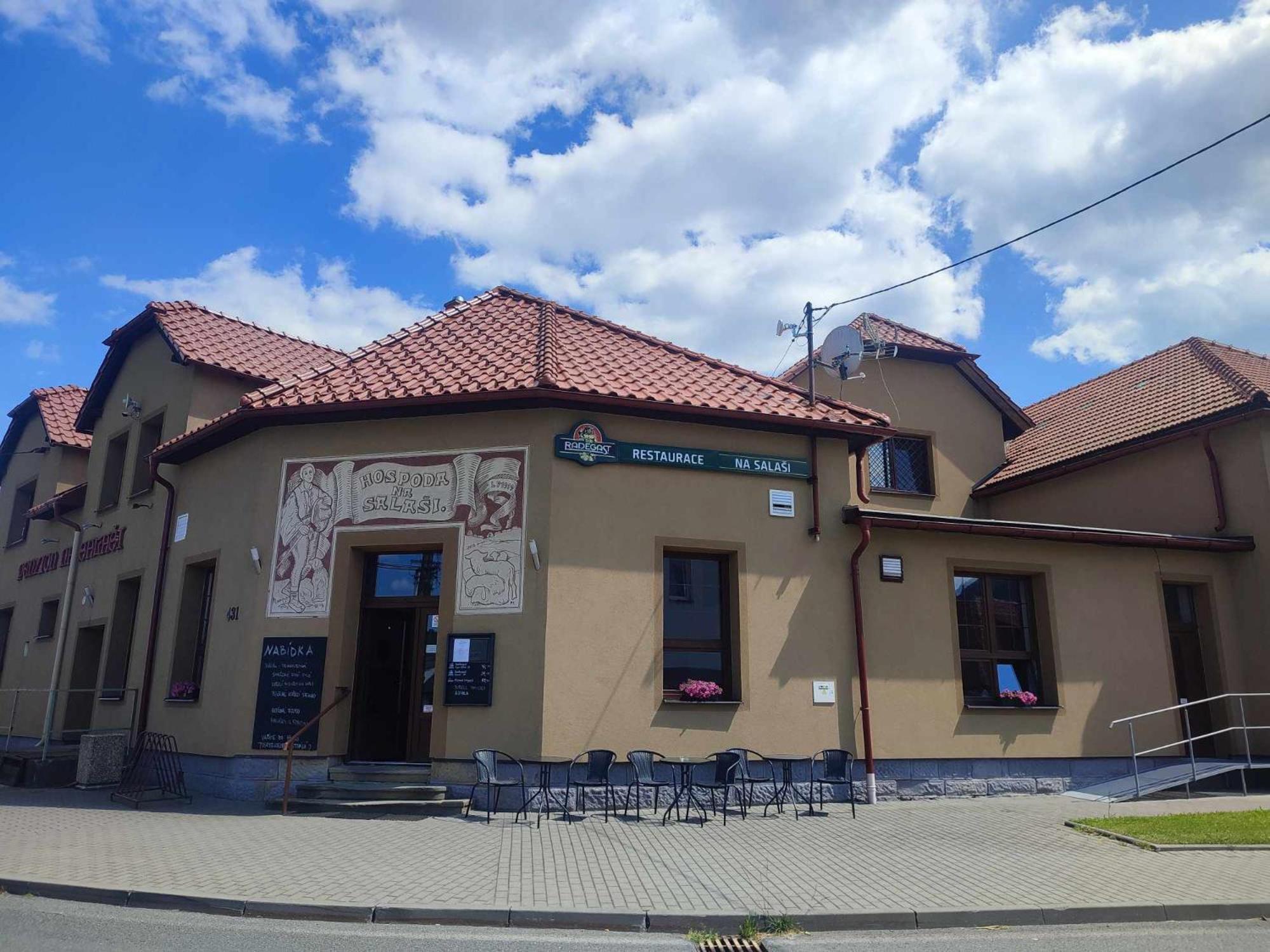 Penzion A Restaurace Na Salasi Hutisko Exterior photo
