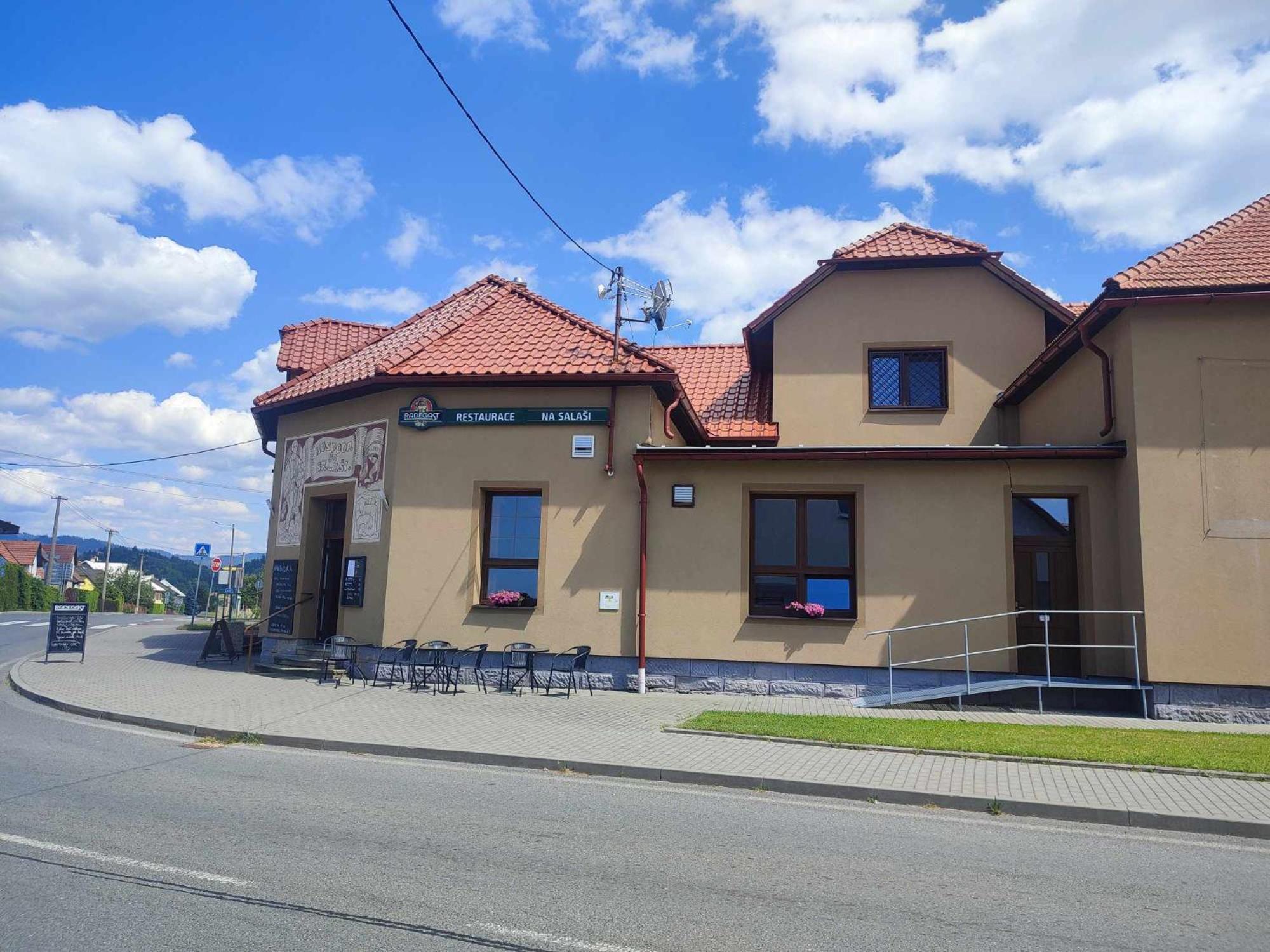 Penzion A Restaurace Na Salasi Hutisko Exterior photo